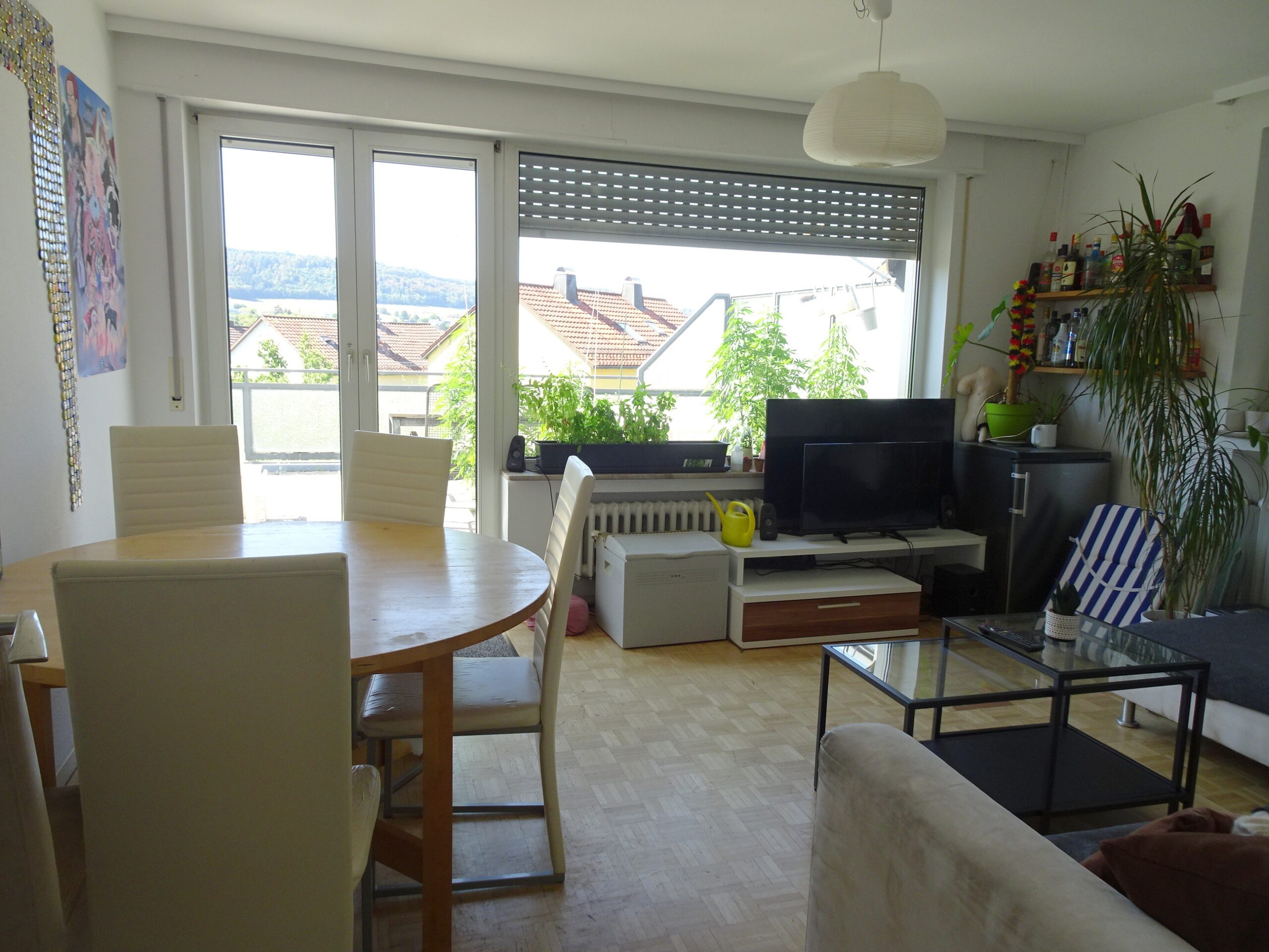 Gemeinschaftsraum mit Zugang zur Terrasse